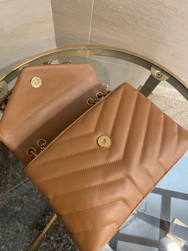 Fausse Sacoche Saint Laurent LouLou Small à Chaîne en Marron – Image 9