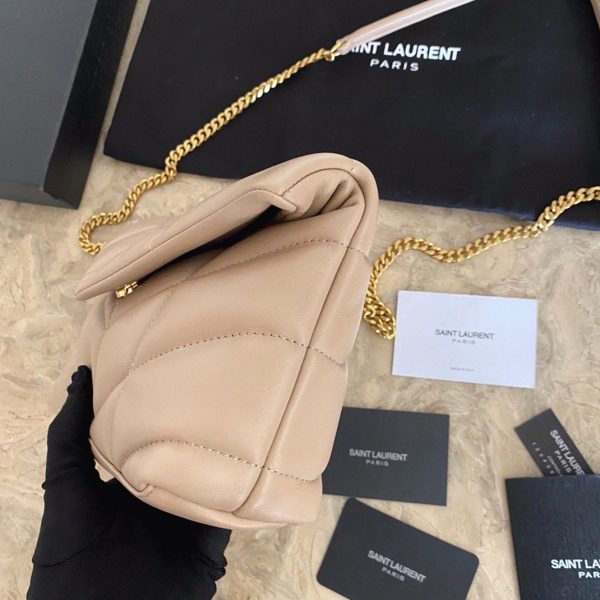 Sac Saint Laurent Puffer Toy en Cuir d’Agneau Matelassé Beige – Image 7
