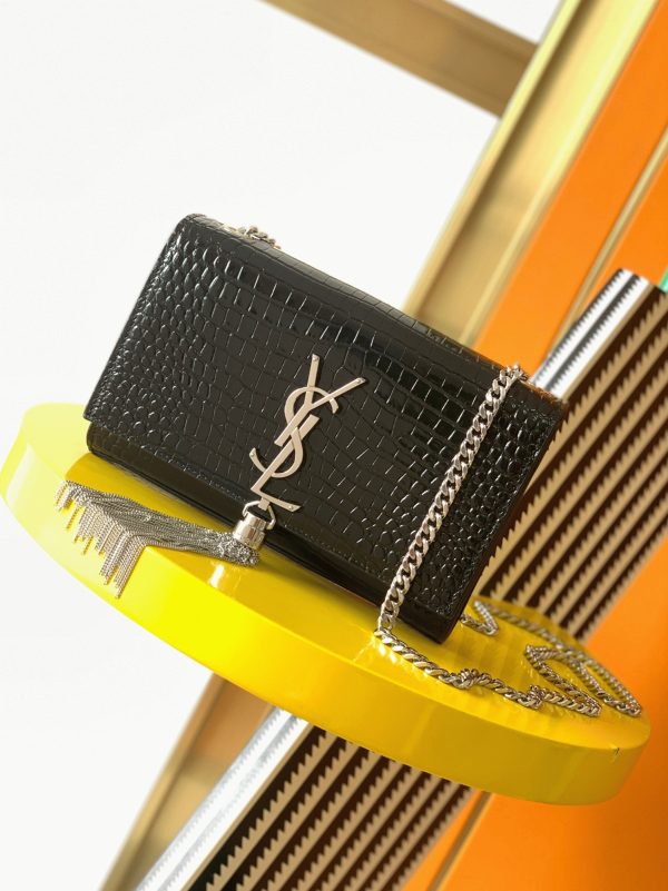 Réplique Sac Saint Laurent Kate Small à Frange en Cuir Embossé Crocodile Noir – Image 6