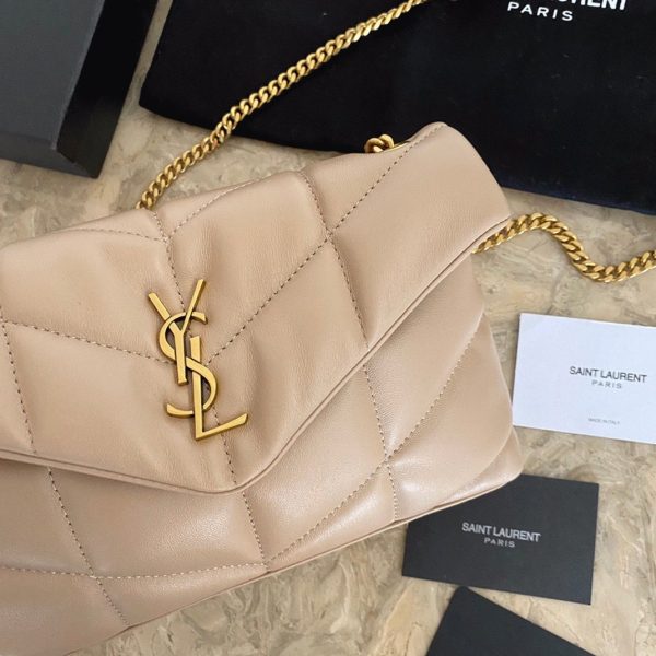 Sac Saint Laurent Puffer Toy en Cuir d’Agneau Matelassé Beige – Image 5