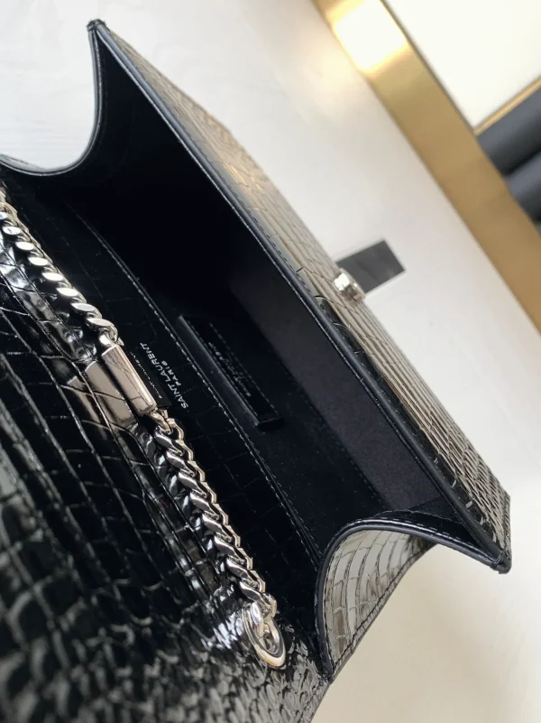 Réplique Sac Saint Laurent Kate Small à Frange en Cuir Embossé Crocodile Noir – Image 2