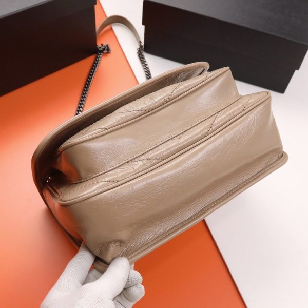 Réplique Sac Saint Laurent Niki Medium à Chaîne en Beige – Image 2