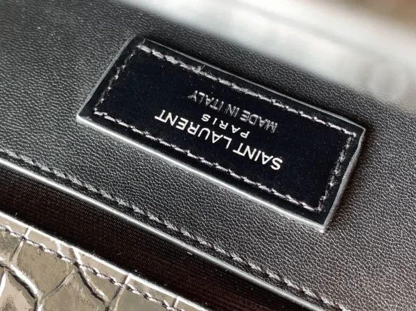 Réplique Sac Saint Laurent Kate Small à Frange en Cuir Embossé Crocodile Noir – Image 10