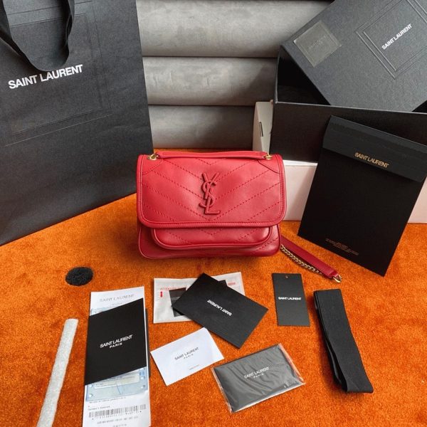 Réplique Sac Saint Laurent Niki Baby à Chaîne en Rouge – Image 3