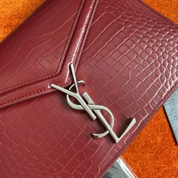 Réplique Sac Saint Laurent Cassandra Medium en Bordeaux Crocodile – Image 5
