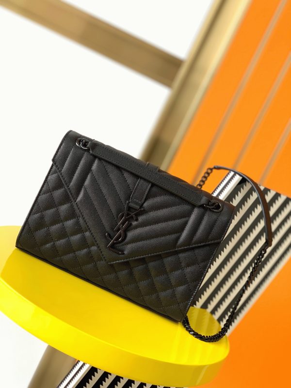 Fausse Sacoche Saint Laurent Envelope Medium Noir avec Ferrures Noires – Image 5