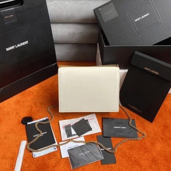 Fausse Sacoche Saint Laurent Cassandra Medium à Chaîne en Blanc – Image 2