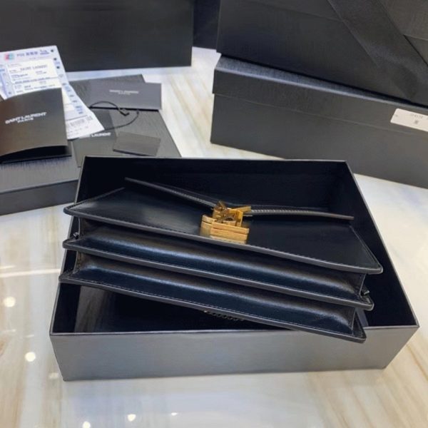Contrefaçon Sac Saint Laurent Cassandra Medium à Chaîne en Noir – Image 10