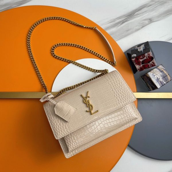 Sac Saint Laurent Sunset Medium à Chaîne en Cuir Embossé Crocodile Beige – Image 5