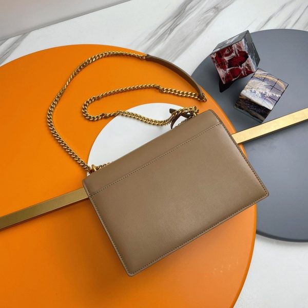 Sac Saint Laurent Sunset Medium à Chaîne en Cuir de Veau Taupe – Image 8
