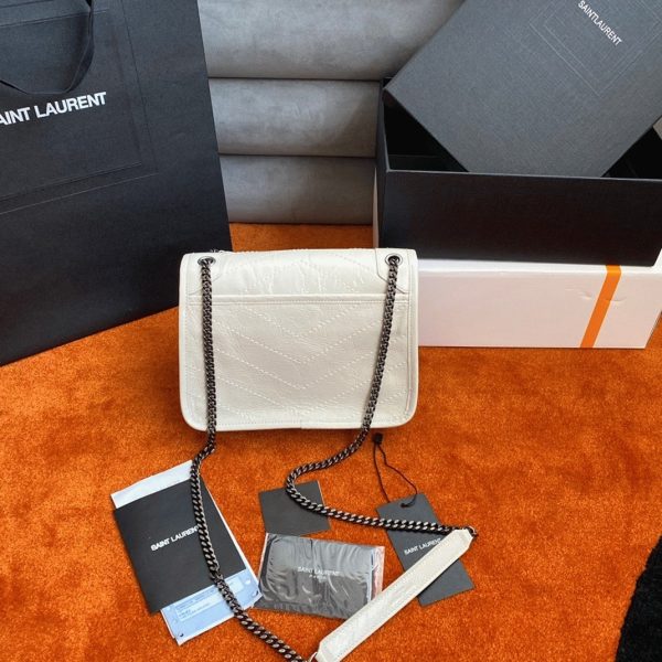 Imitation Sac Saint Laurent Niki Baby à Chaîne en Blanc – Image 6
