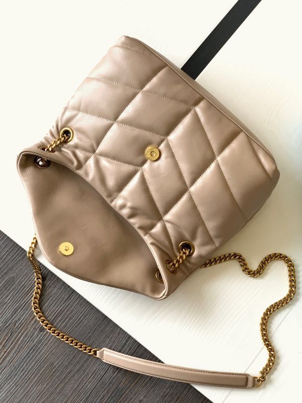 Sac Saint Laurent Puffer Small à Chaîne en Cuir d’Agneau Beige – Image 9