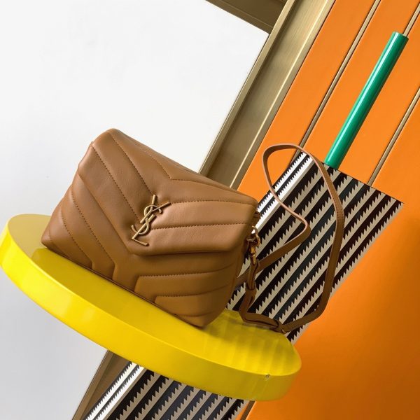 Contrefaçon Sac Saint Laurent LouLou Toy avec Bandoulière en Marron – Image 4