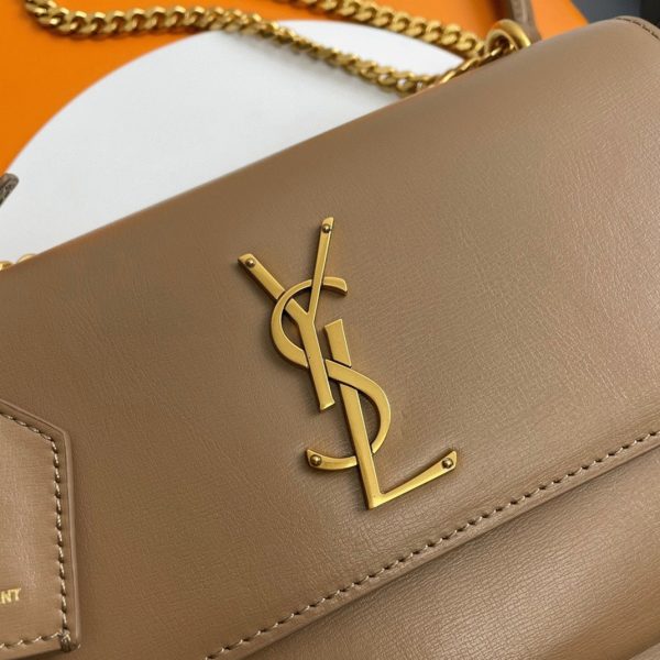 Sac Saint Laurent Sunset Medium à Chaîne en Cuir de Veau Taupe – Image 2