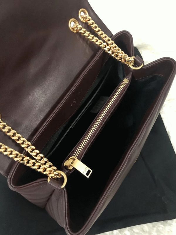 Contrefaçon Sac Saint Laurent LouLou Small à Chaîne en Bourgogne – Image 6