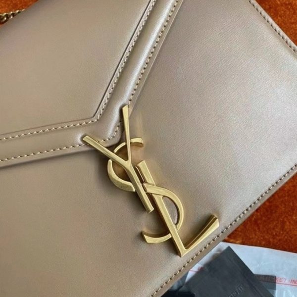 Réplique Sac Saint Laurent Cassandra Medium à Chaîne en Beige – Image 4