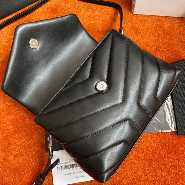 Contrefaçon Sac Saint Laurent LouLou Toy avec Bandoulière en Noir – Image 9