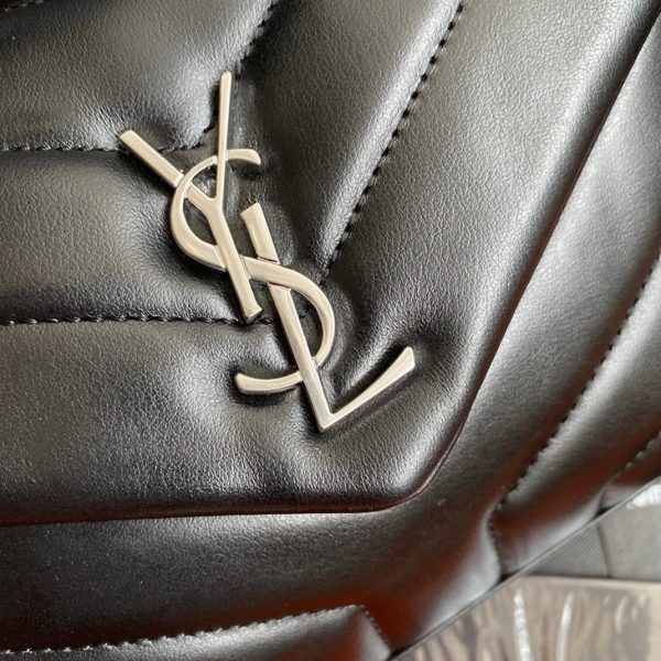 Contrefaçon Sac Saint Laurent LouLou Toy avec Bandoulière en Noir – Image 5