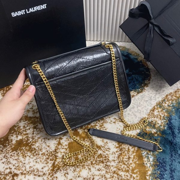 Contrefaçon Sac Saint Laurent Niki Baby à Chaîne en Noir – Image 10