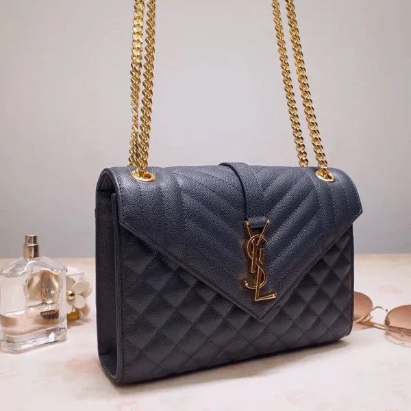 Fausse Sacoche Saint Laurent Envelope Medium en Marine – Image 6