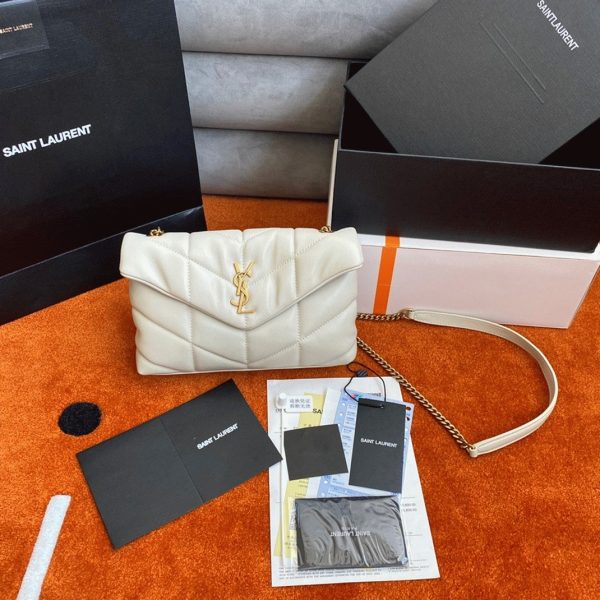 Sac Saint Laurent Puffer Toy en Cuir d’Agneau Matelassé Blanc – Image 7