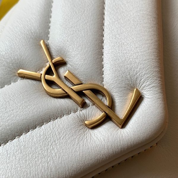Réplique Sac Saint Laurent LouLou Toy avec Bandoulière en Blanc – Image 4