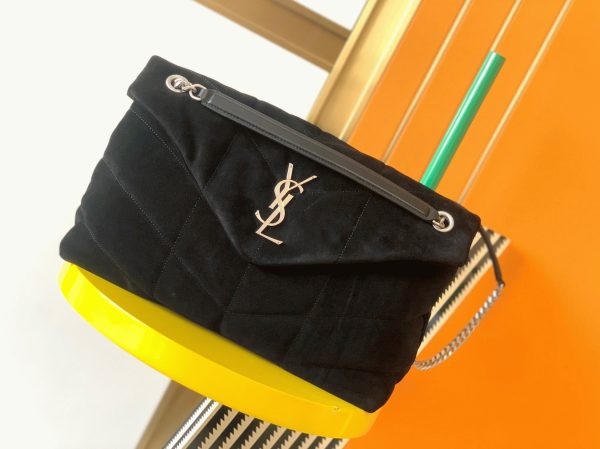 Sac Saint Laurent Puffer Medium à Chaîne en Veau Velours Noir – Image 10