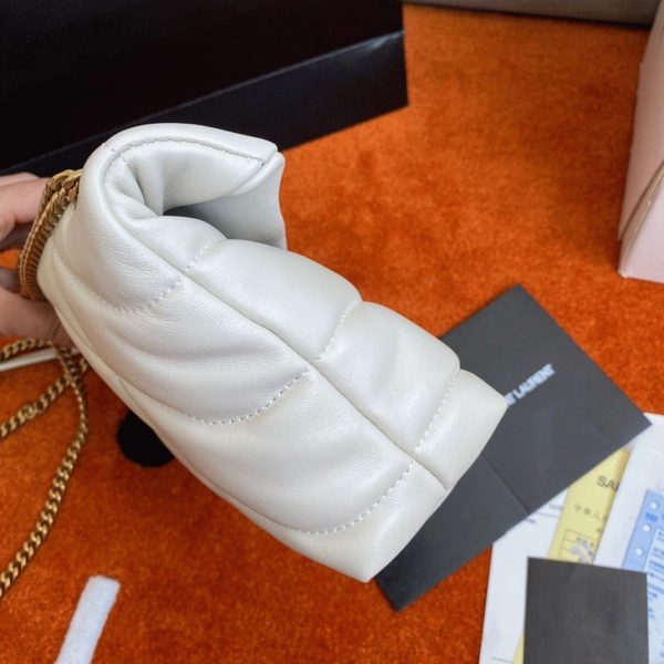Sac Saint Laurent Puffer Toy en Cuir d’Agneau Matelassé Blanc – Image 6