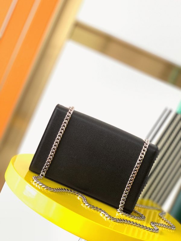 Contrefaçon Sac Saint Laurent Kate Small à Chaîne en Noir – Image 9