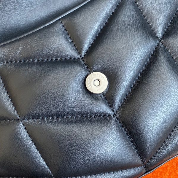 Sac Saint Laurent Puffer Toy en Cuir d’Agneau Matelassé Noir – Image 10
