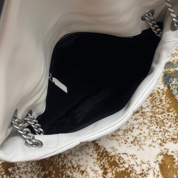 Sac Saint Laurent Puffer Medium à Chaîne en Cuir d’Agneau Ivoire – Image 9