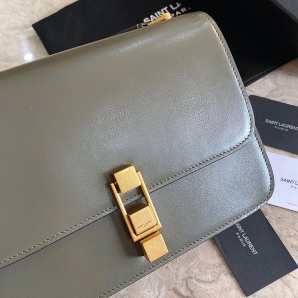 Contrefaçon Sac Saint Laurent Le Carré à Bandoulière en Olive – Image 10