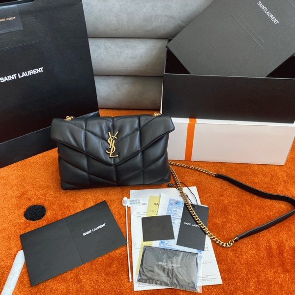 Sac Saint Laurent Puffer Toy en Cuir d’Agneau Matelassé Noir – Image 4