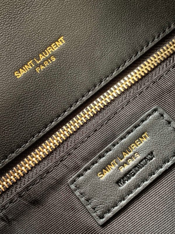 Sac Saint Laurent Puffer Toy en Cuir d’Agneau Matelassé Noir – Image 10