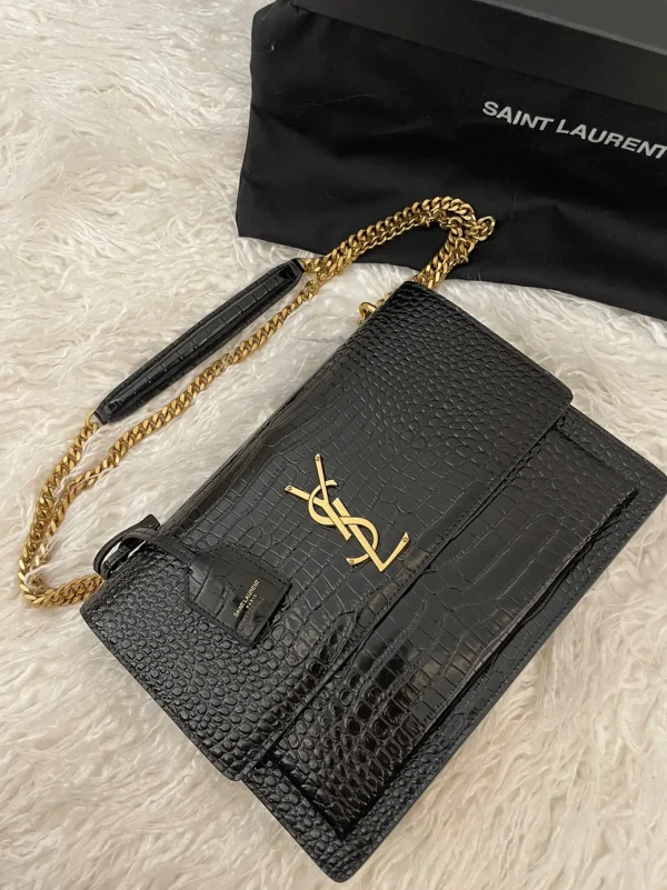 Sac Saint Laurent Sunset Medium à Chaîne en Cuir Embossé Crocodile Noir – Image 6