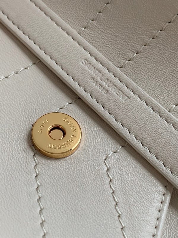 Fausse Sacoche Saint Laurent Niki Medium à Chaîne en Blanc – Image 9