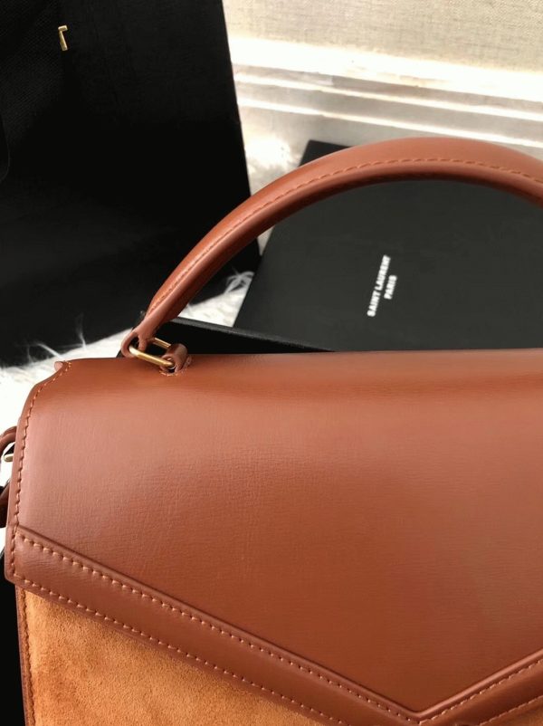 Contrefaçon Sac Saint Laurent Cassandra Medium en Daim Marron – Image 6