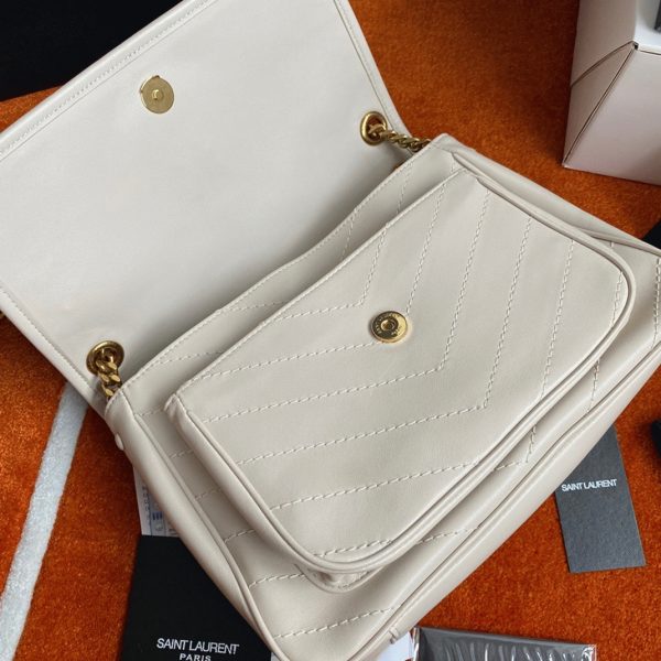 Fausse Sacoche Saint Laurent Niki Medium à Chaîne en Blanc – Image 12