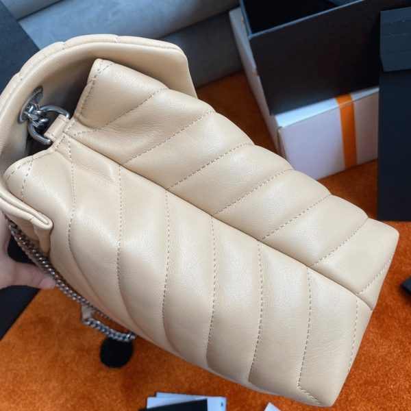 Contrefaçon Sac Saint Laurent LouLou Medium à Chaîne en Poudre – Image 7