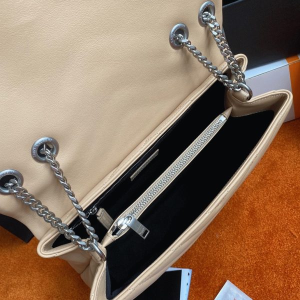 Contrefaçon Sac Saint Laurent LouLou Medium à Chaîne en Poudre – Image 5