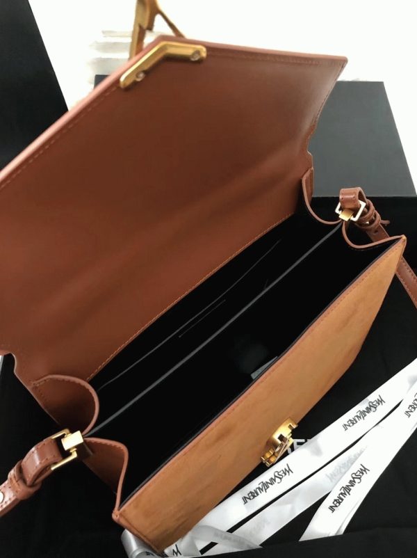 Contrefaçon Sac Saint Laurent Cassandra Medium en Daim Marron – Image 2