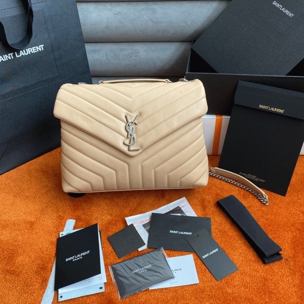 Contrefaçon Sac Saint Laurent LouLou Medium à Chaîne en Poudre – Image 11