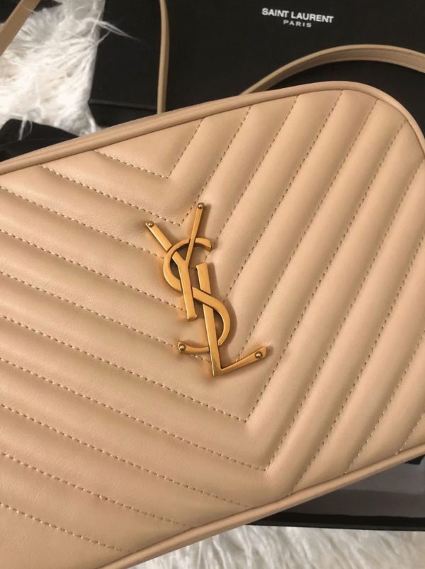 Réplique Sac Saint Laurent Lou Camera en Beige – Image 7