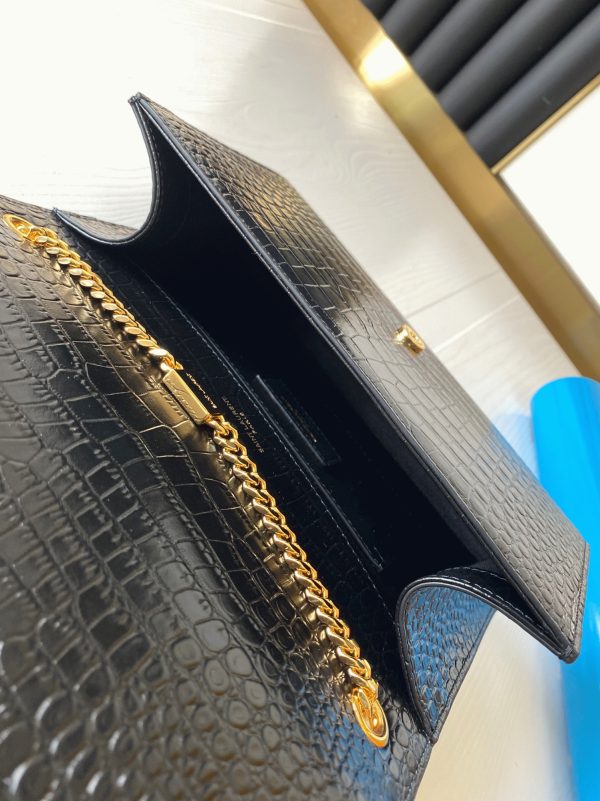 Contrefaçon Sac Saint Laurent Kate Medium à Frange en Cuir Embossé Crocodile Noir – Image 8