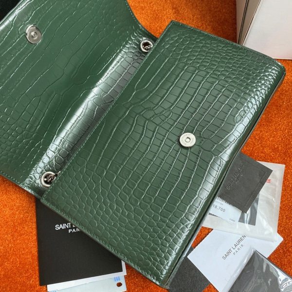 Contrefaçon Sac Saint Laurent Kate Medium à Frange en Cuir Embossé Crocodile Vert – Image 10