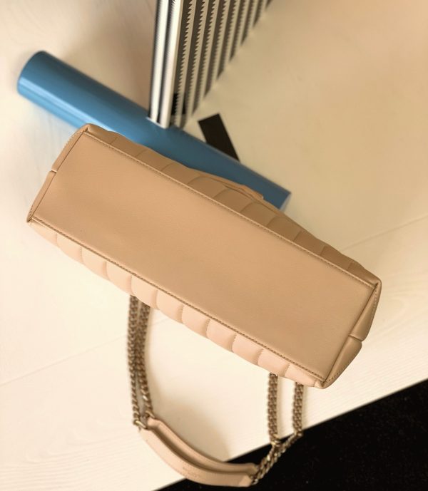 Imitation Sac Saint Laurent LouLou Medium à Chaîne en Beige – Image 10