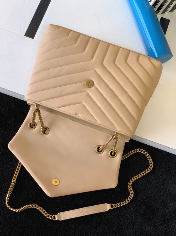 Imitation Sac Saint Laurent LouLou Medium à Chaîne en Beige – Image 9