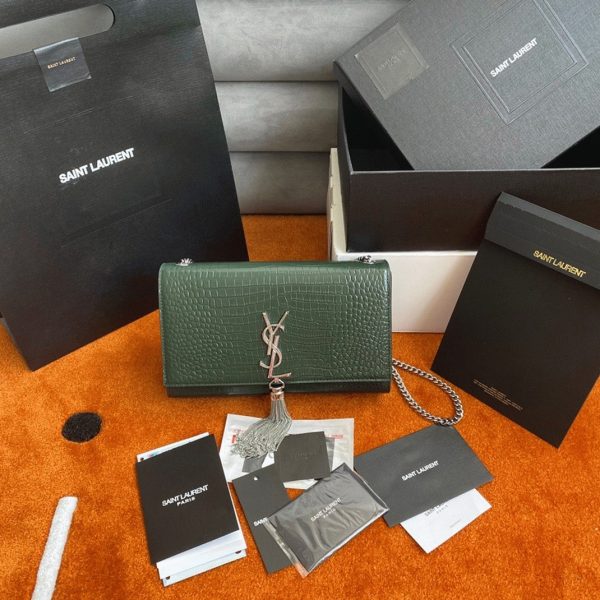 Contrefaçon Sac Saint Laurent Kate Medium à Frange en Cuir Embossé Crocodile Vert – Image 5