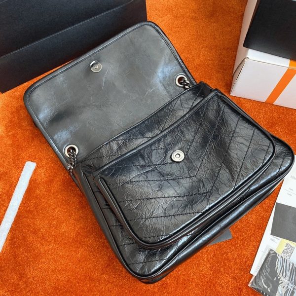 Contrefaçon Sac Saint Laurent Niki Medium à Chaîne en Noir – Image 8