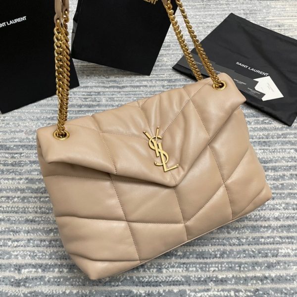 Sac Saint Laurent Puffer Medium à Chaîne en Cuir d’Agneau Beige – Image 6